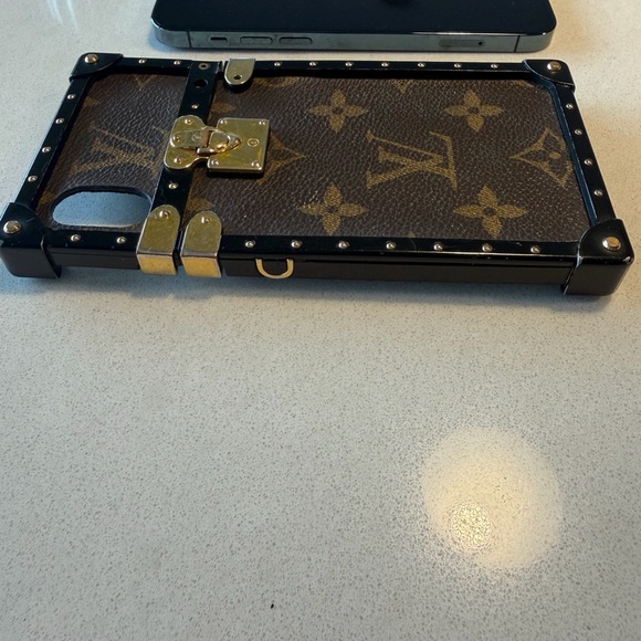 Authentic Louis Vuitton Trunk Case + iPhone 12 Pro Bundle - Picture 5 of 11